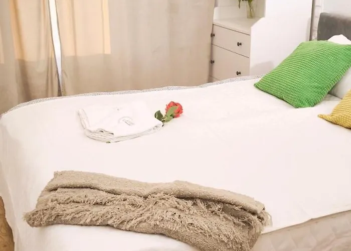 Lighthouse & Parking