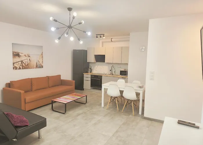 Lighthouse & Parking 公寓 *